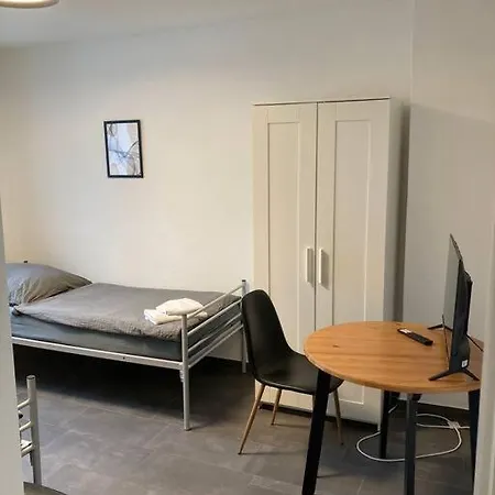 Handwerker Domizil 1og *